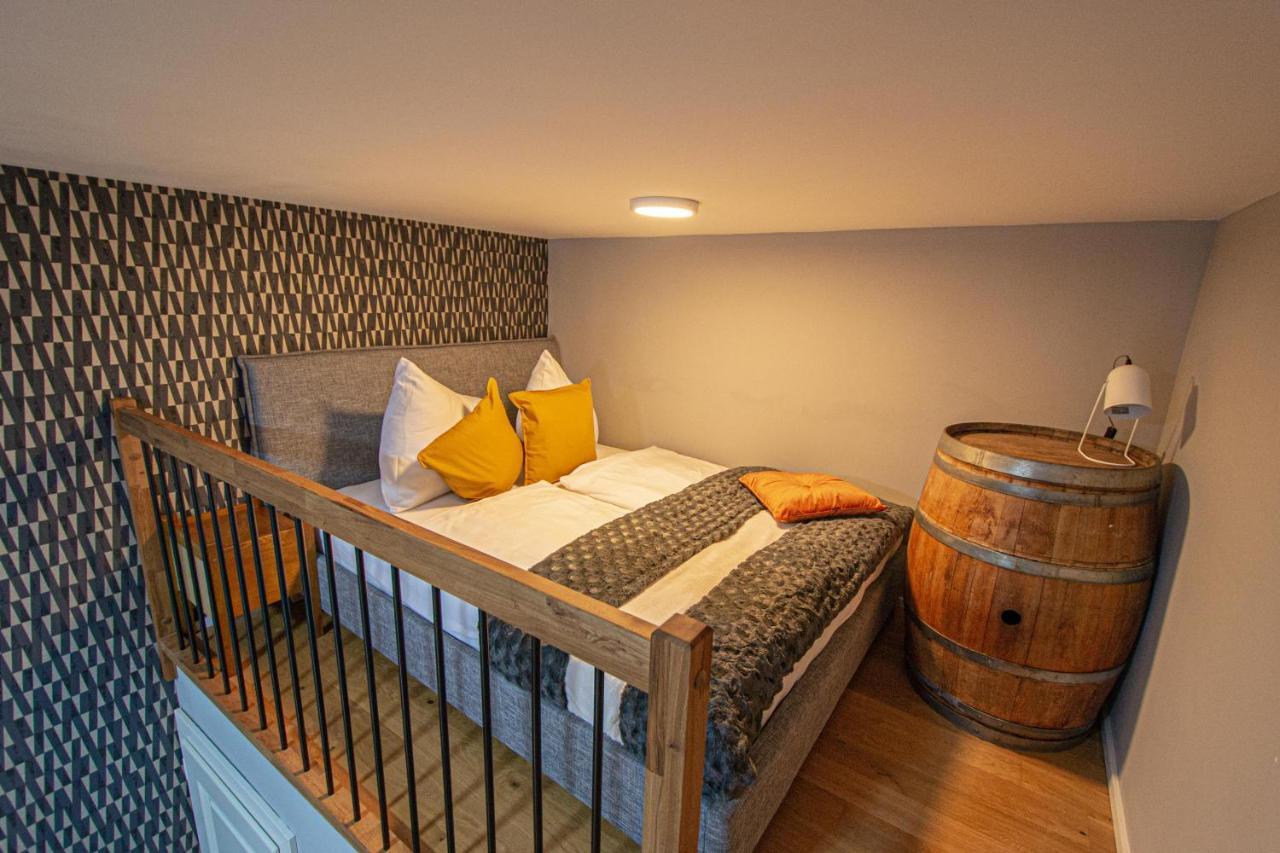 Main Train Station Apartment Close To The The Main Square!, Prague